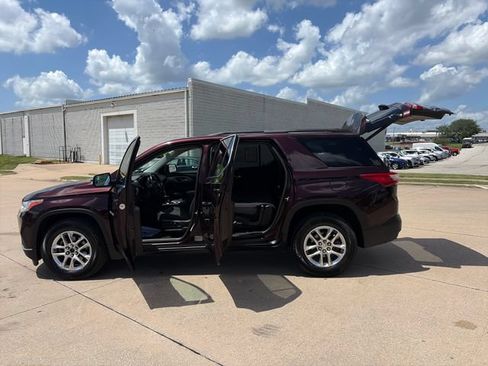 Used 2019 Chevrolet Traverse LT AWD/4WD image 37