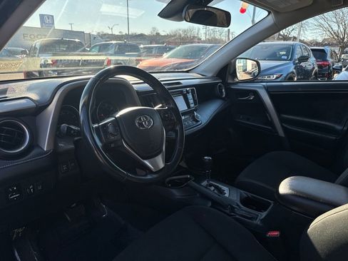 Used 2018 Toyota RAV4 XLE image 13