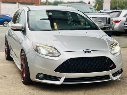 Used 2014 Ford Focus ST w/ Equipment Group 202A image 1