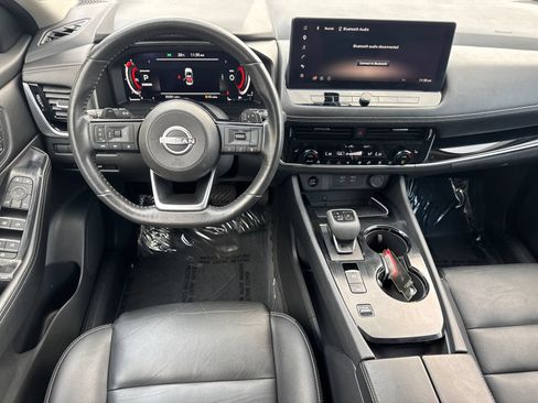 Used 2024 Nissan Rogue SL w/ SL Premium Package FWD image 23