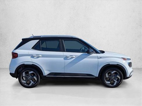 New 2026 Hyundai Venue SEL FWD image 4