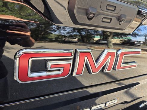 Certified 2024 GMC Sierra 1500 AT4 w/ AT4 Preferred Package AWD/4WD image 18