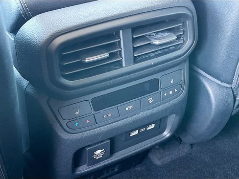 Used 2023 Honda Pilot Elite image 27