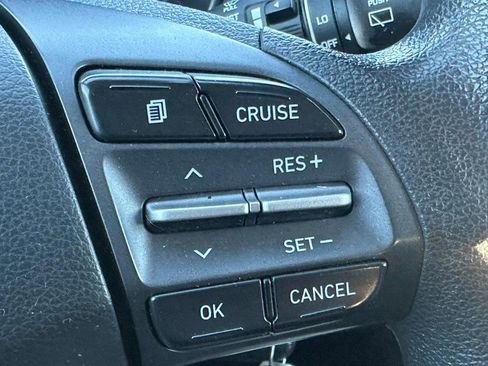 Used 2020 Hyundai Kona SE image 19