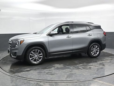 Used 2024 GMC Terrain SLT image 7