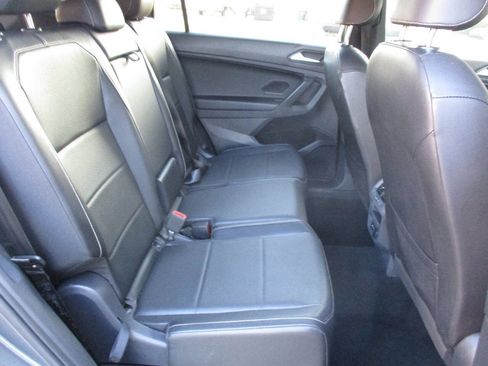 Used 2021 Volkswagen Tiguan SE R-Line FWD image 20