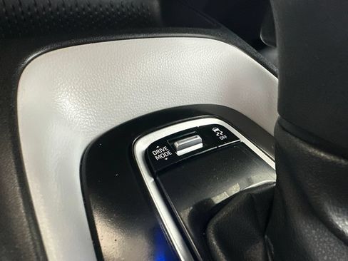 Used 2024 Toyota Corolla SE FWD image 32