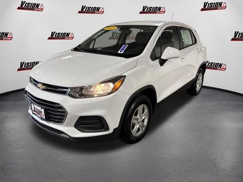 Used 2018 Chevrolet Trax LS AWD/4WD image 1