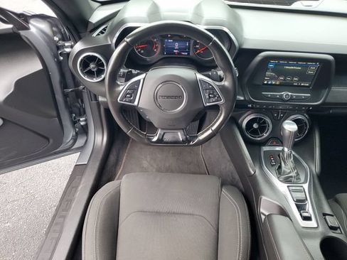 Certified 2019 Chevrolet Camaro LT RWD image 12