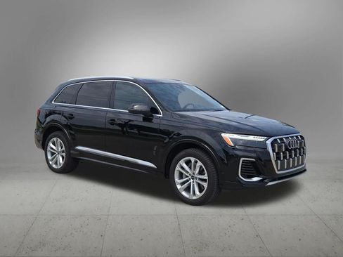 Used 2025 Audi Q7 3.0T Prestige w/ Prestige Package AWD/4WD image 8