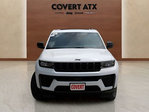 New 2026 Jeep Grand Cherokee Altitude RWD image 8