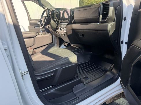 Used 2024 Chevrolet Silverado 2500 LT w/ Convenience Package AWD/4WD image 19