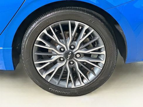 Used 2023 Kia Forte GT-Line w/ GT-Line Premium Package FWD image 6