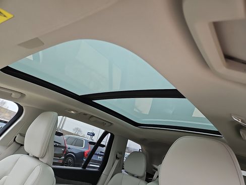 Certified 2023 Volvo XC90 B6 Plus image 14