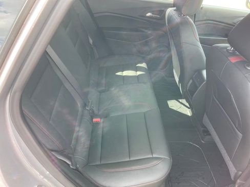 Used 2024 Chevrolet Trax RS w/ Sunroof Package image 25