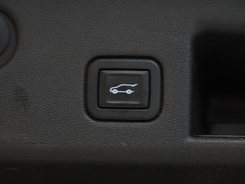 Used 2020 Chevrolet Equinox LT FWD image 10