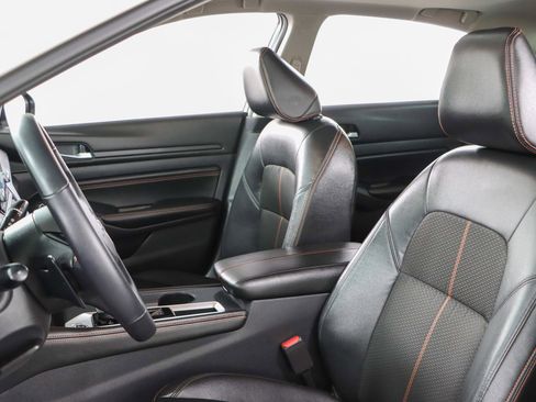 Used 2021 Nissan Altima 2.5 SR w/ SR Premium Package FWD image 24