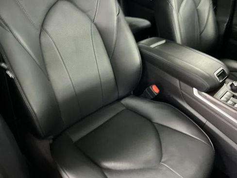 Used 2024 Toyota Highlander Limited AWD/4WD image 28