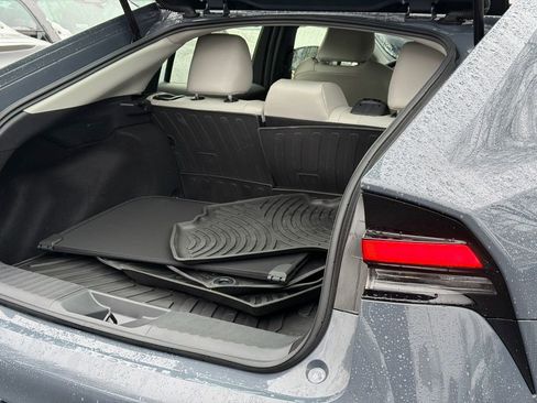 Used 2024 Toyota Prius XLE image 8