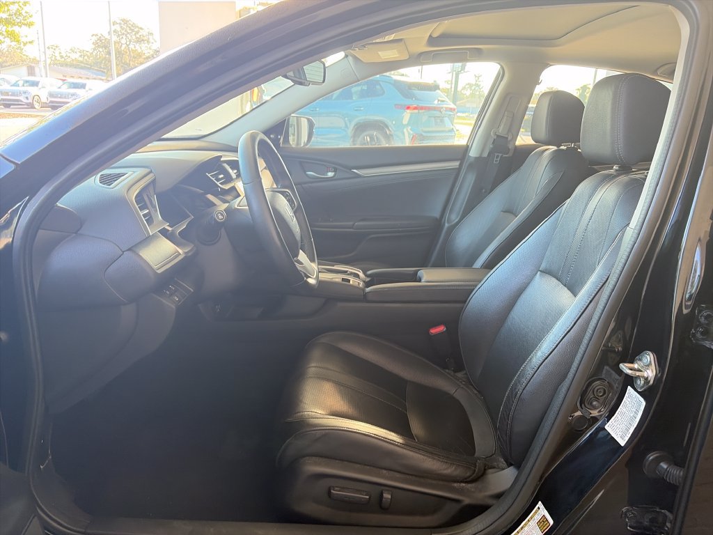 Used 2016 Honda Civic Touring image 10