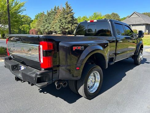 Used 2023 Ford F450 Platinum w/ FX4 Off-Road Package AWD/4WD image 28