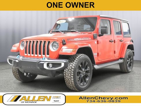 Used 2022 Jeep Wrangler Unlimited Sahara w/ Cold Weather Group AWD/4WD image 1