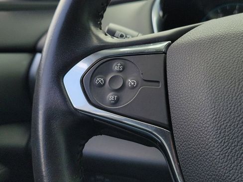 Used 2019 Chevrolet Traverse LT FWD image 23