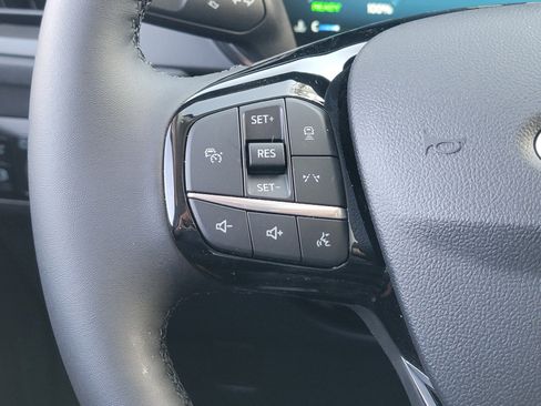New 2024 Ford Escape SE w/ PHEV Premium Package FWD image 25