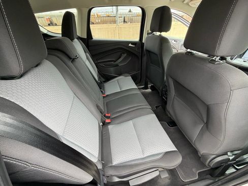 Used 2017 Ford Escape SE w/ Equipment Group 201A AWD/4WD image 13