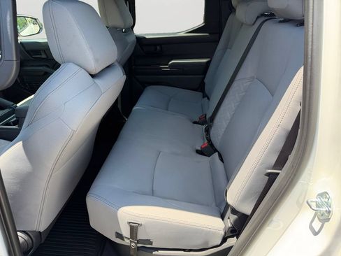 Certified 2026 Toyota Tacoma SR5 AWD/4WD image 15