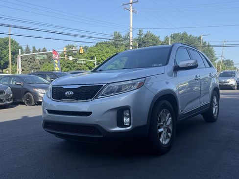 Used 2015 Kia Sorento LX AWD/4WD image 4