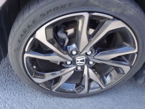 Used 2020 Honda Civic Sport image 14