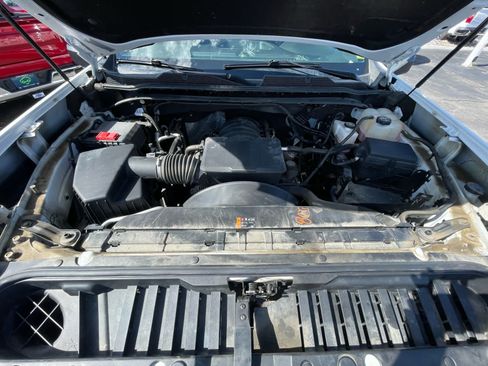 Used 2024 Chevrolet Silverado 2500 W/T w/ WT Convenience Package AWD/4WD image 14