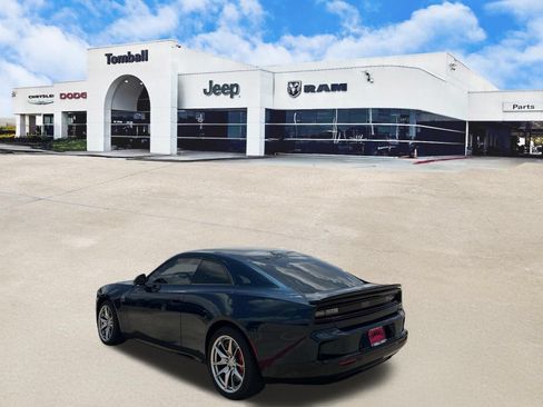Used 2024 Dodge Charger Daytona Scat Pack w/ Plus Group AWD/4WD image 5