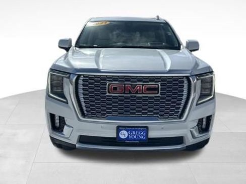 Used 2021 GMC Yukon XL Denali w/ Denali Premium Package image 10