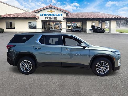 Used 2023 Chevrolet Traverse LT FWD image 9