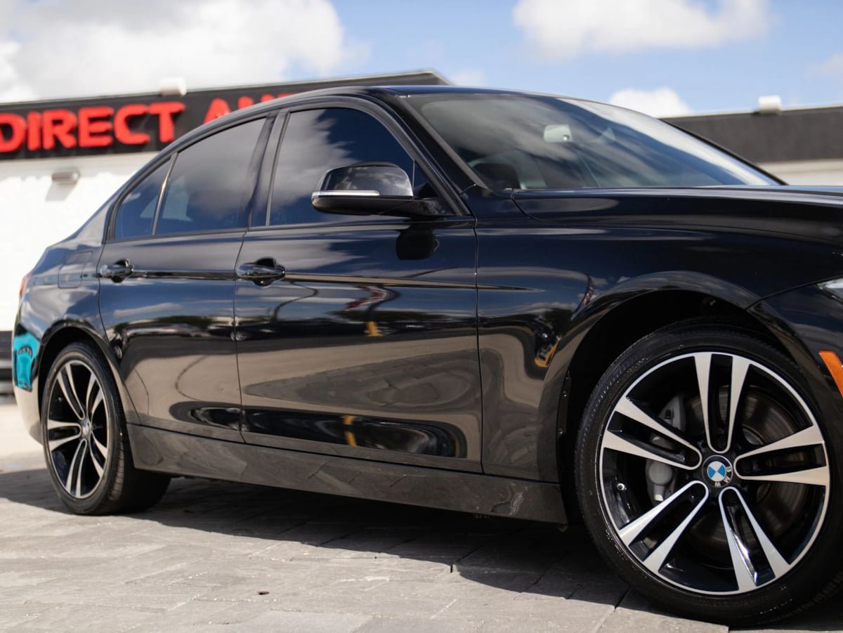 Used 2018 BMW 340i Sedan w/ Premium Package RWD image 3