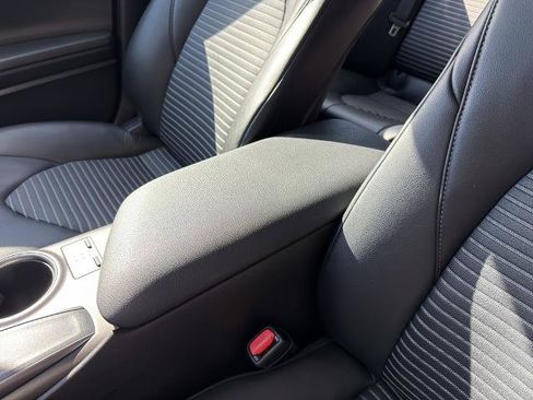 Used 2024 Toyota Camry SE FWD image 27