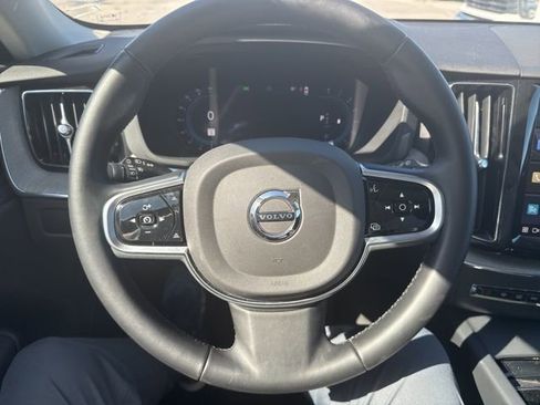 Used 2025 Volvo XC60 B5 Plus image 11