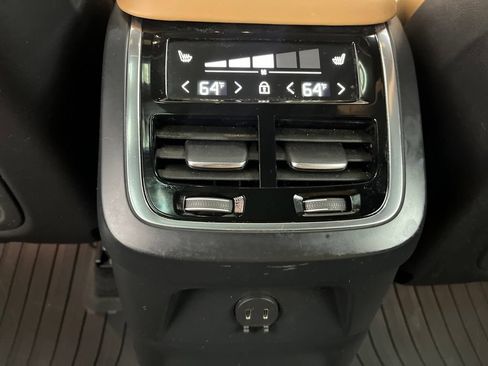 Used 2021 Volvo XC90 T8 Inscription w/ Advanced Package AWD/4WD image 27