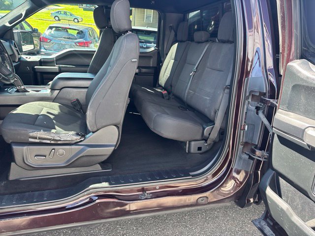 Used 2018 Ford F150 XLT w/ Equipment Group 302A Luxury AWD/4WD image 11