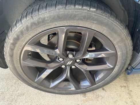 Used 2022 Dodge Charger SXT w/ Blacktop Package RWD image 18