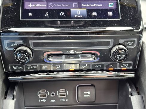 New 2025 Jeep Grand Cherokee L Laredo image 13