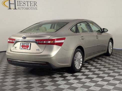 Used 2013 Toyota Avalon XLE Premium FWD image 7