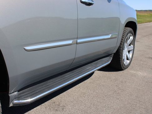 Used 2018 Cadillac Escalade Premium Luxury image 38