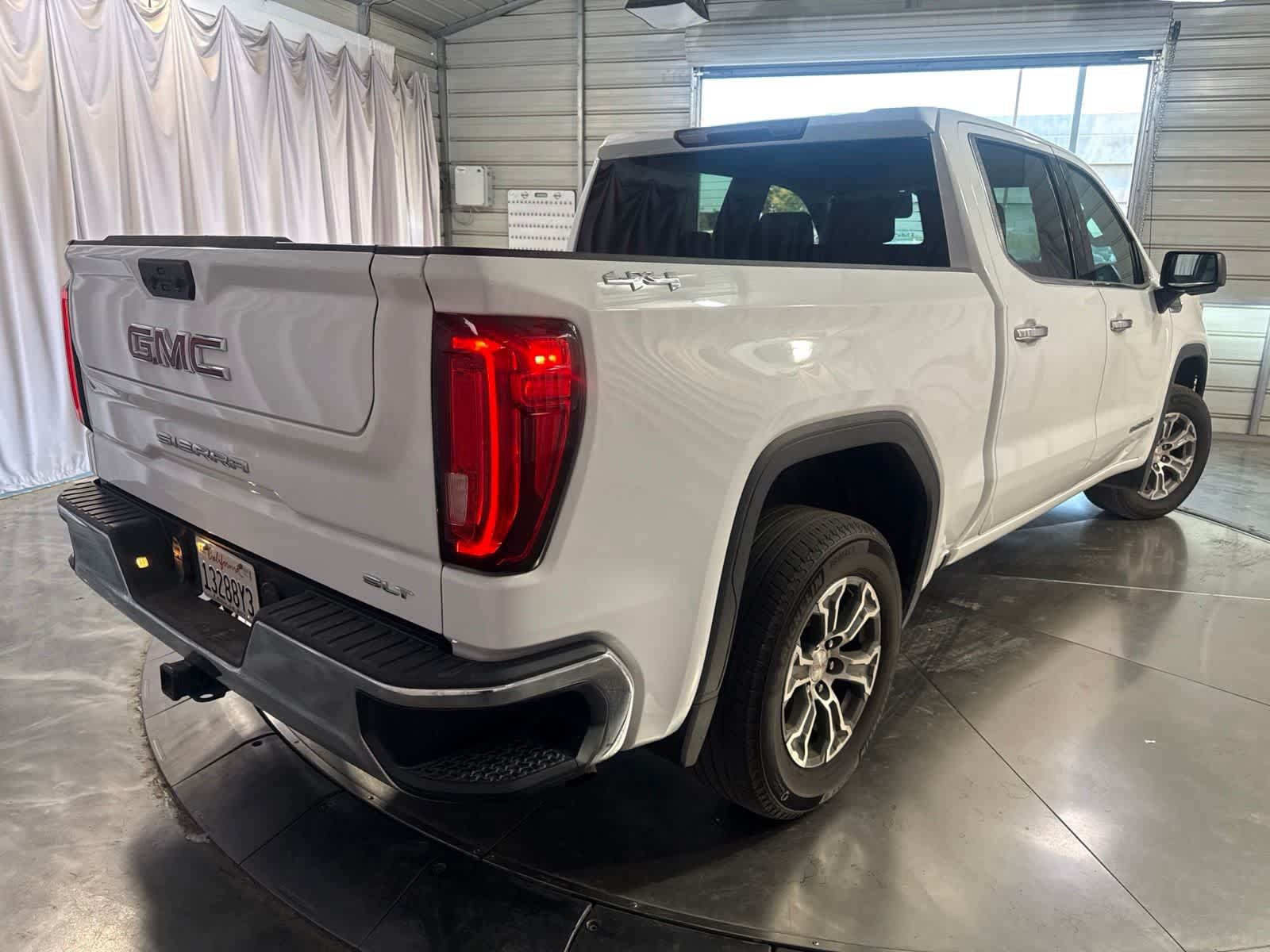 Used 2024 GMC Sierra 1500 SLT AWD/4WD image 4