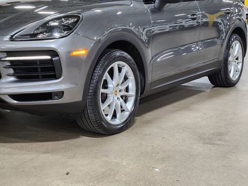 Used 2019 Porsche Cayenne S image 17