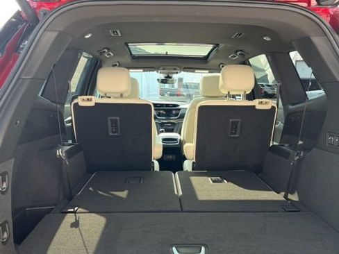 Used 2023 Cadillac XT6 Sport image 9