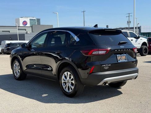 Certified 2023 Ford Escape Active AWD/4WD image 9