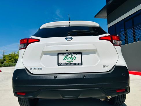 Used 2020 Nissan Kicks SV image 13